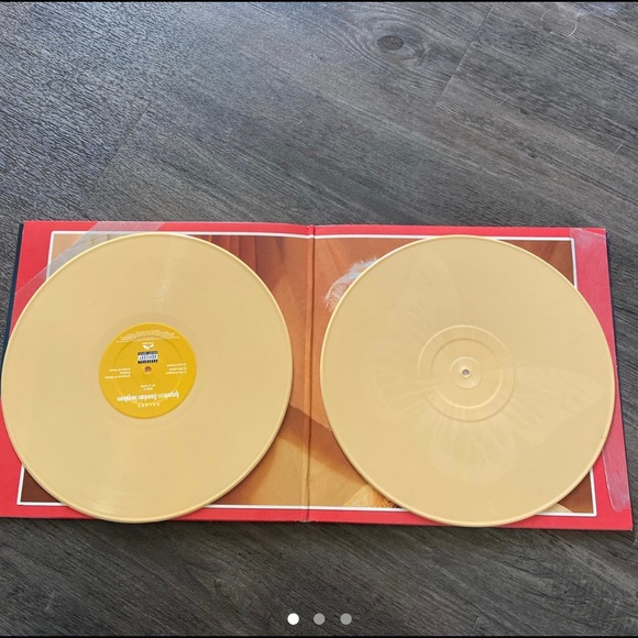 Halsey vinyl - Picture 2 of 2